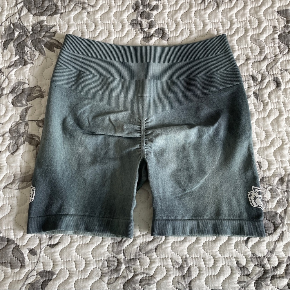 Darc Sport Wolves Forever Seamless Everson Short in Twilight Blue Wolf Fur (S)